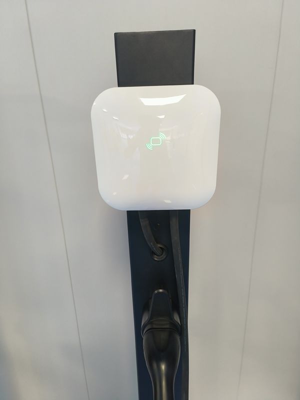 GBT Wallbox Ac Electric Car Charger Ev Charger Pure Type2 3 Phase 11kw For Tesla