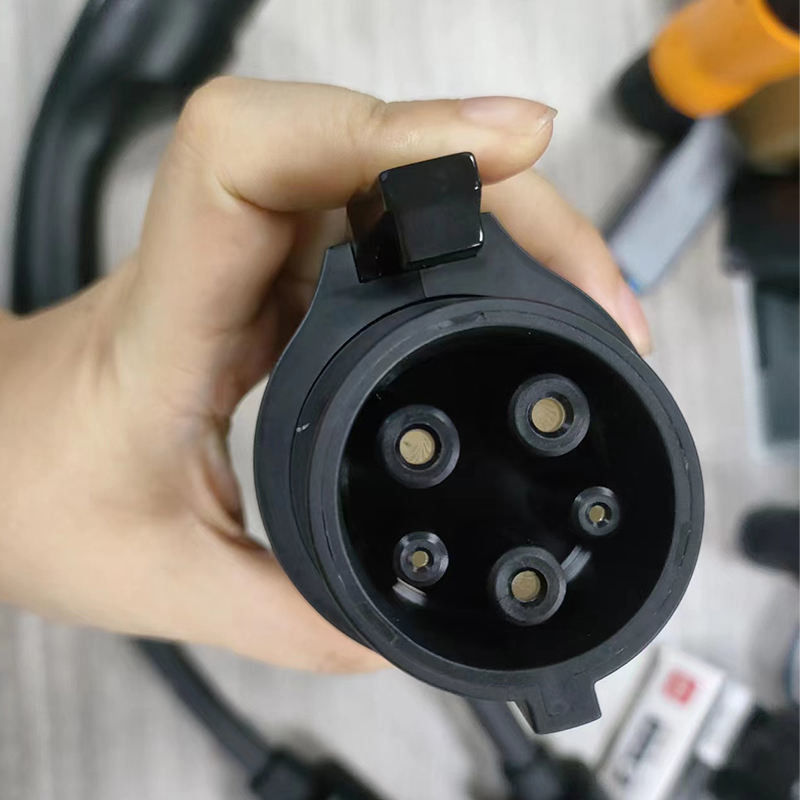 Portable Safety 60A 250V Tesla to Type1 EV Charger Adapter With Cable For Electric Car Charger